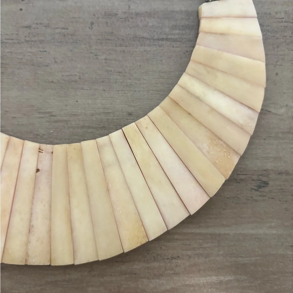 Vintage Pink Carved Statement Choker Necklace - Picture 7 of 9